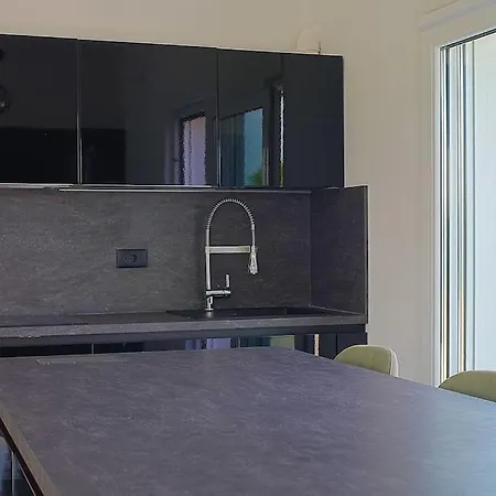Flego With Private Swimming Pool And Big Outside Space Apartament
