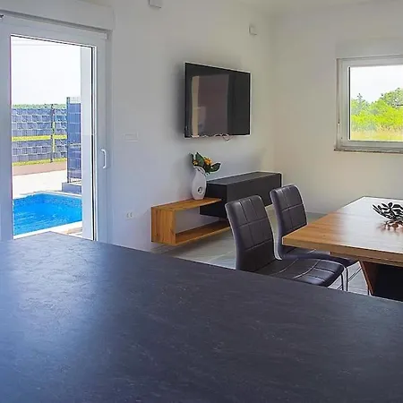 Flego With Private Swimming Pool And Big Outside Space 아파트 푼타나